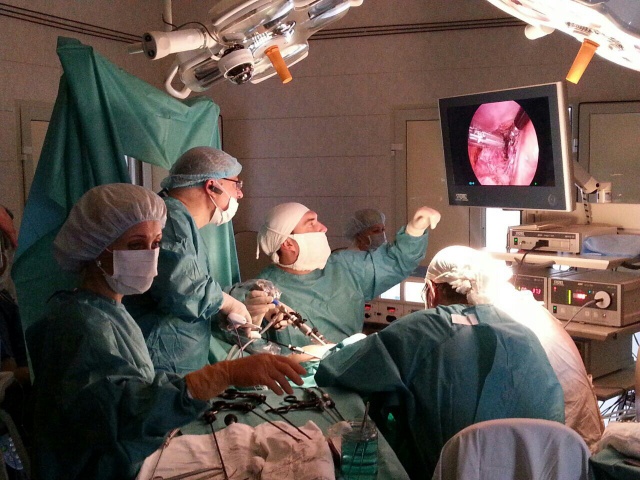 Кемеровские врачи провели уникальную операцию 